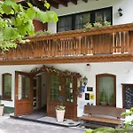 Wald Hotel